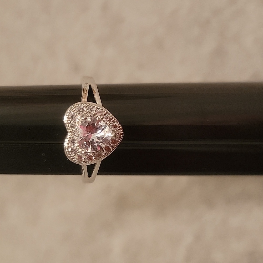 Floating Halo Heart Ring